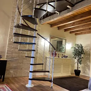 https://katanehouse.taorminaitalyhotels.com